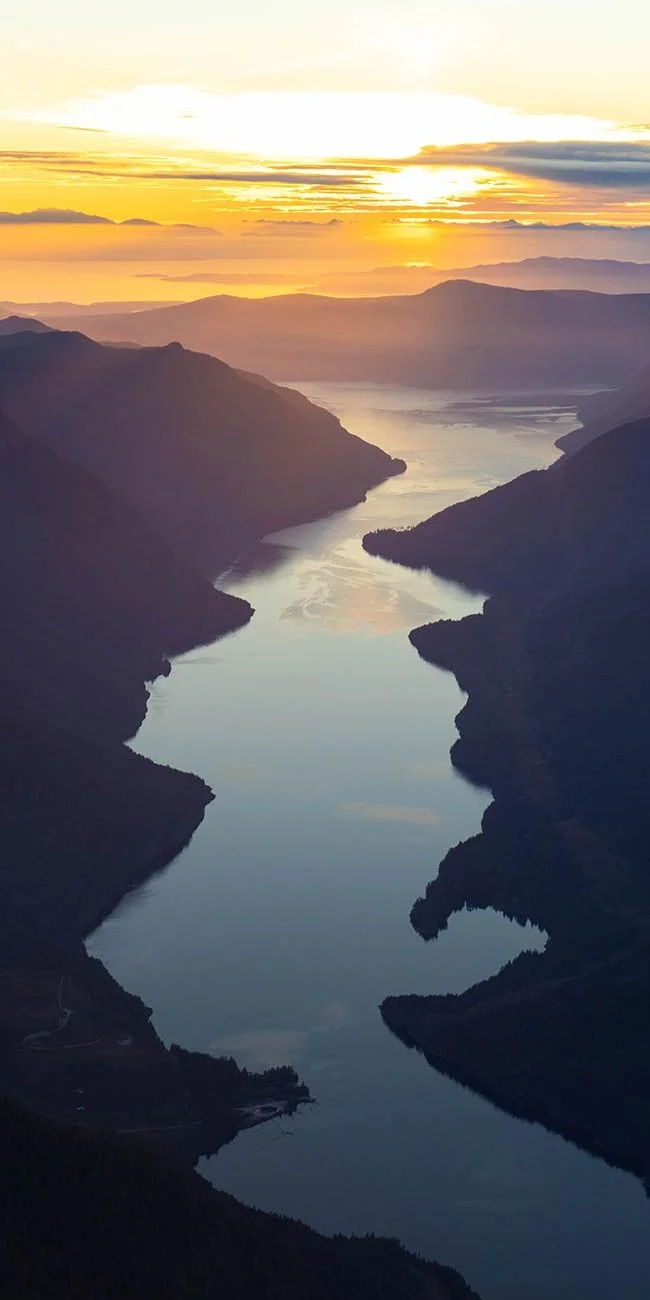 Take a custom flight tour of the gorgeous Sunshine Coast!