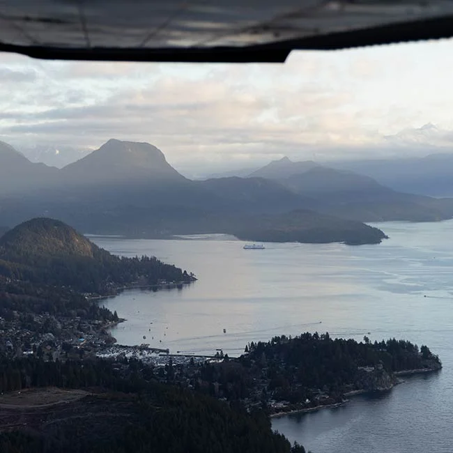 Scenic Flights: Sky High Tetrahedron Tour